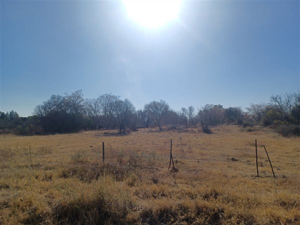 2855 m² Land available in Christiana