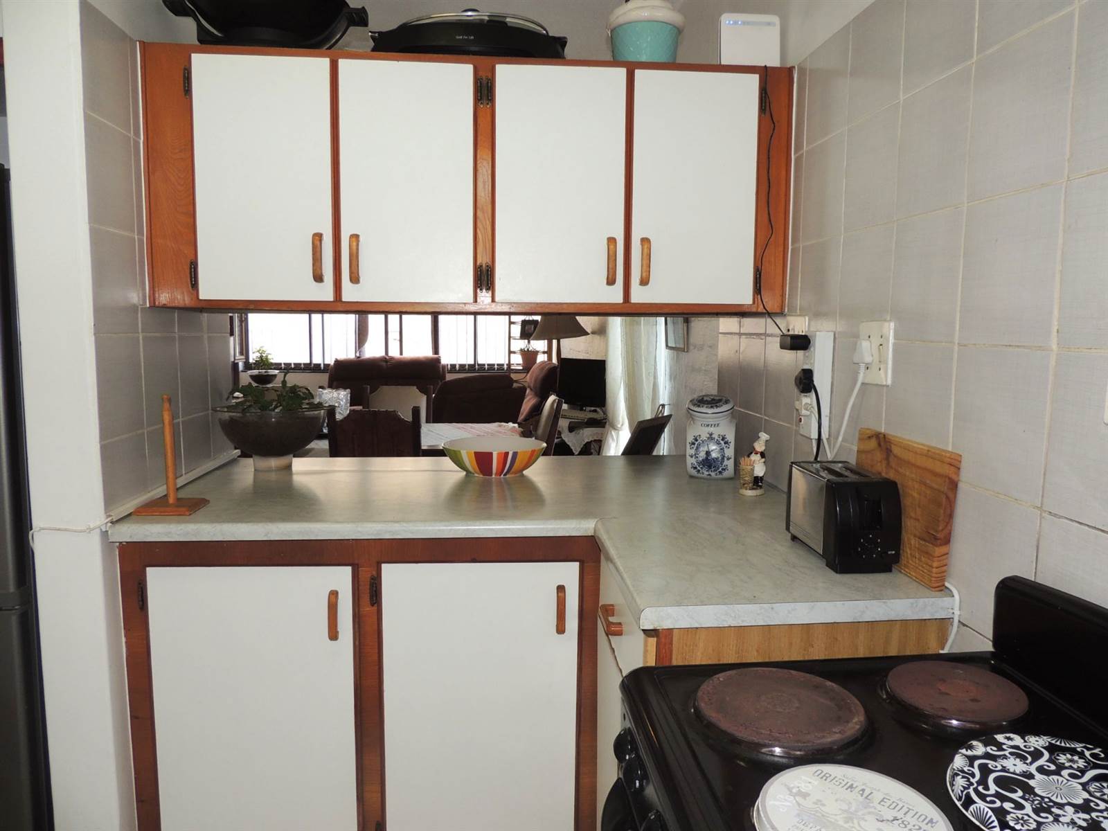 2 Bed Apartment in Doonside photo number 6