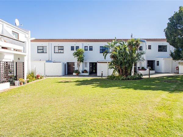2 Bedroom Townhouse 2 Bedroom Townhouse