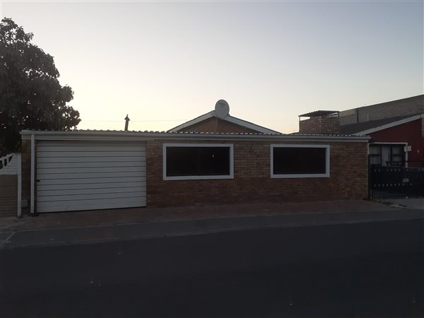 3 Bed House in Ravensmead
