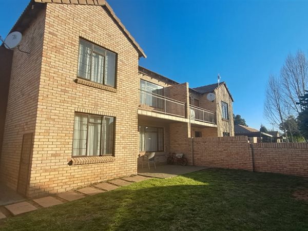 2 Bedroom Townhouse 2 Bedroom Townhouse