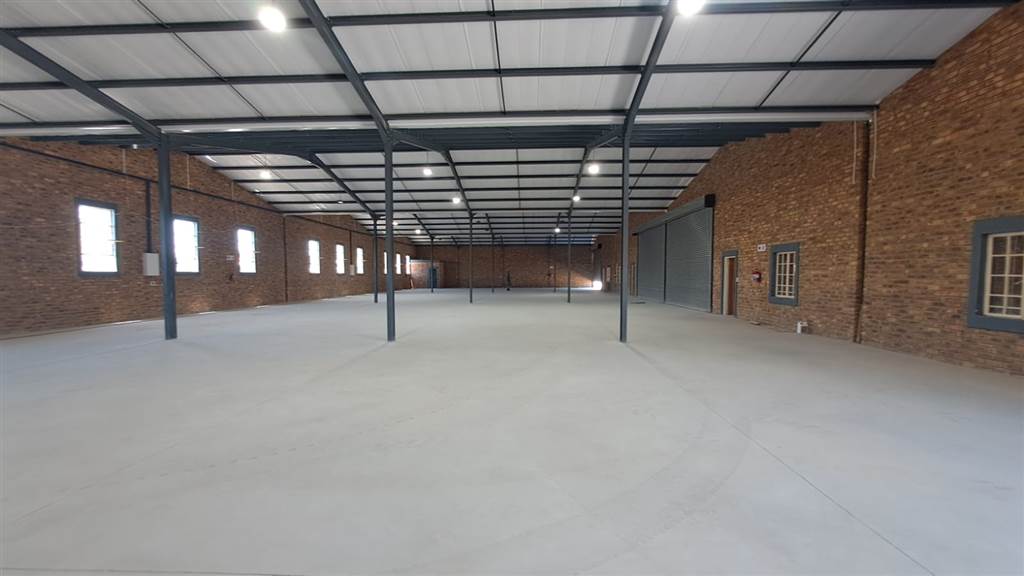 1000  m² Industrial space in Derdepoort photo number 10