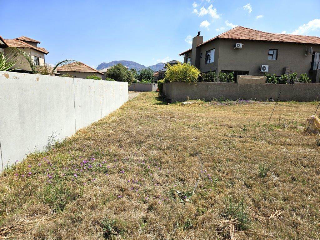 737 m² Land available in Melodie photo number 6