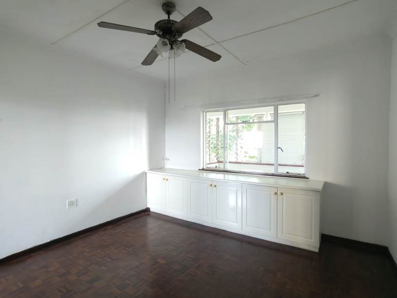 1.5 Bed Apartment in Westridge photo number 4