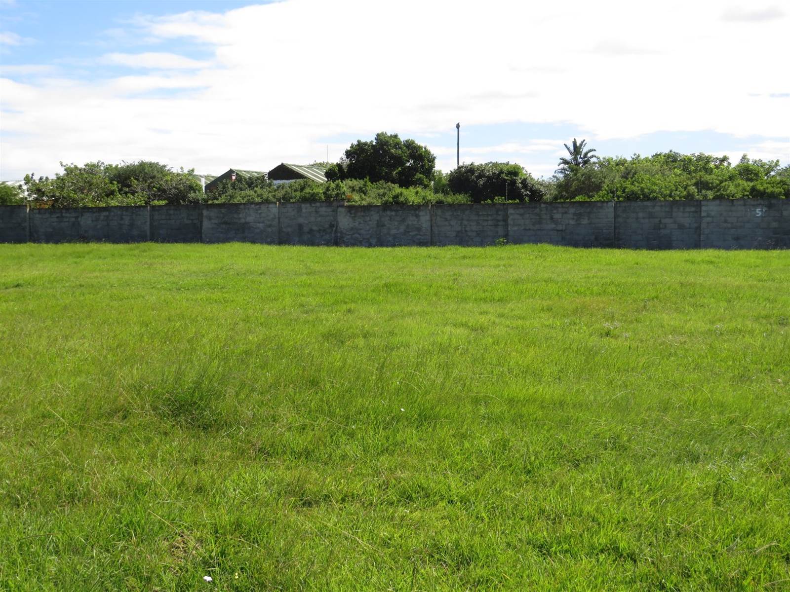 616 m² Land available in Riversbend photo number 2