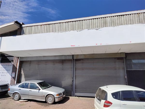 450  m² Industrial space in Krugersdorp Central