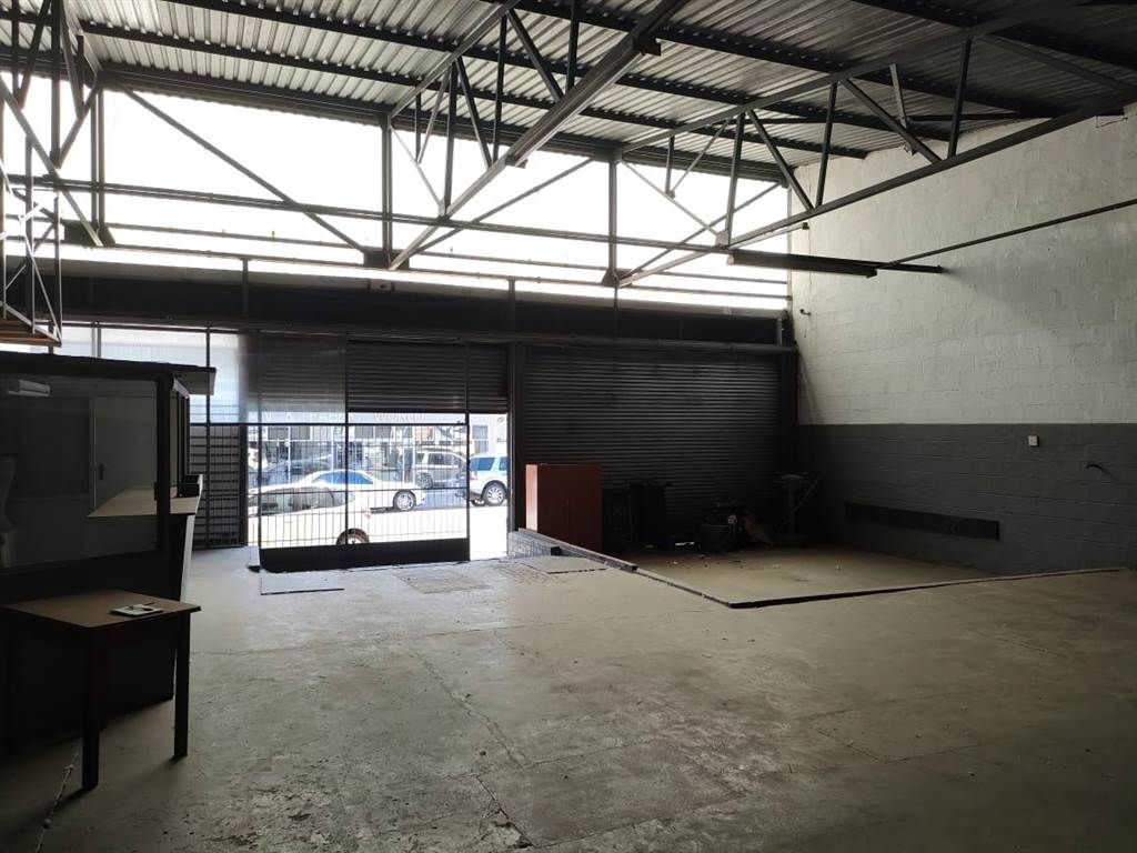 450  m² Industrial space in Krugersdorp Central photo number 7