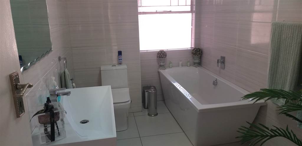 3 Bed Townhouse in Northmead photo number 25