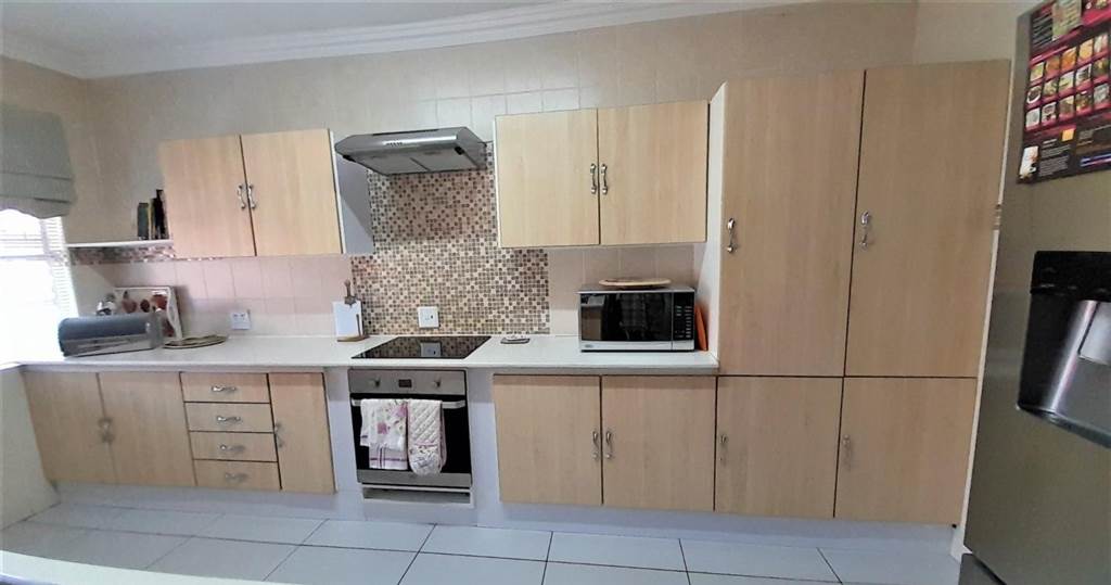 3 Bed Townhouse in Northmead photo number 3