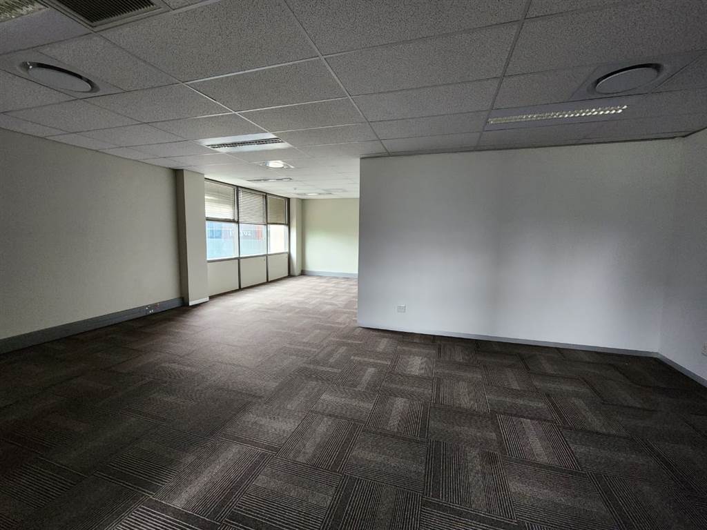 771  m² Commercial space in Ashlea Gardens photo number 12