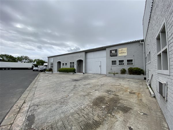 260  m² Industrial space