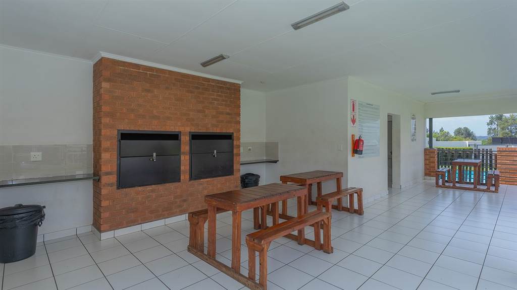 1 Bed Apartment in Greenstone Hill photo number 19