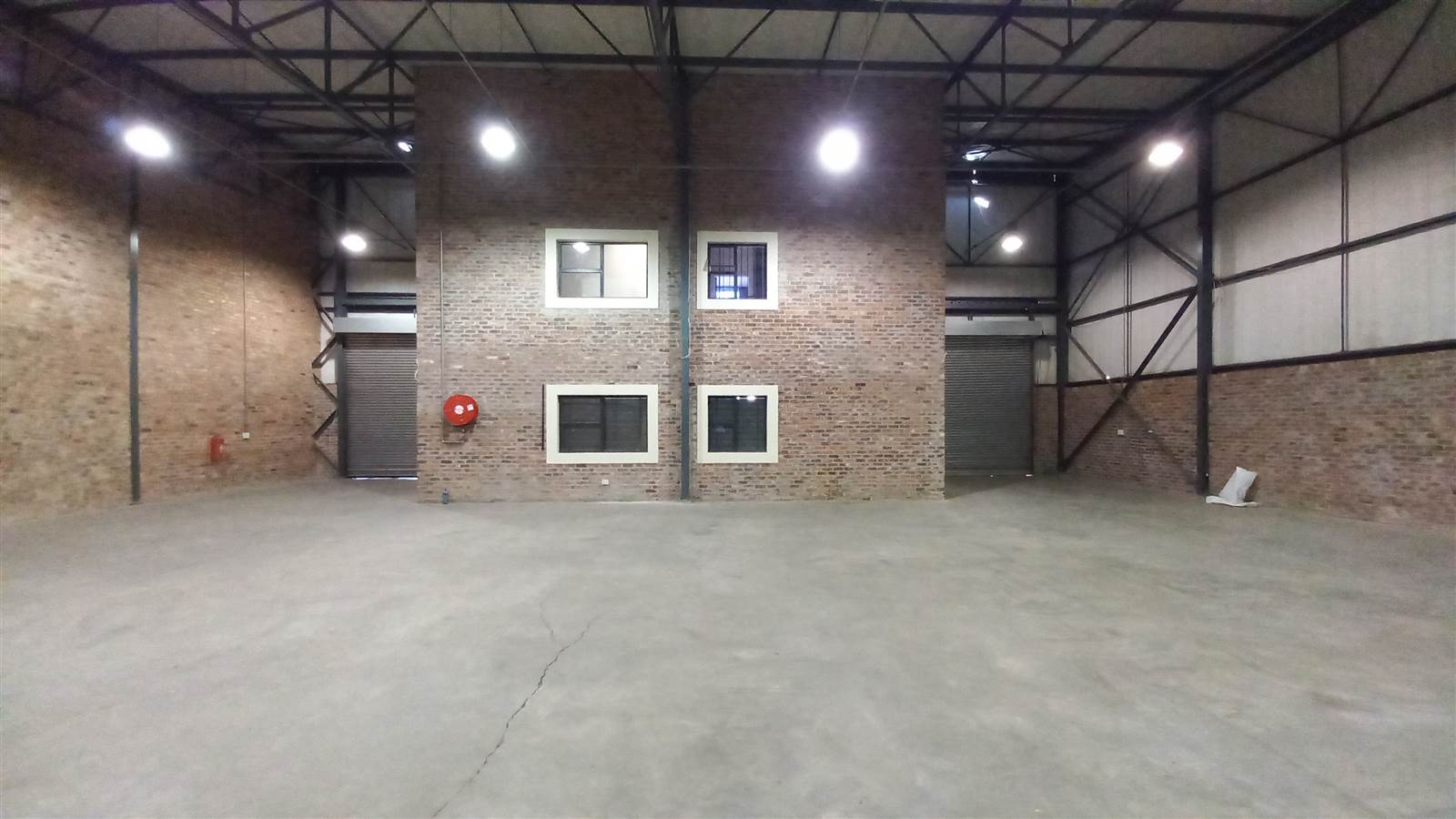 640  m² Industrial space in Laser Park photo number 11