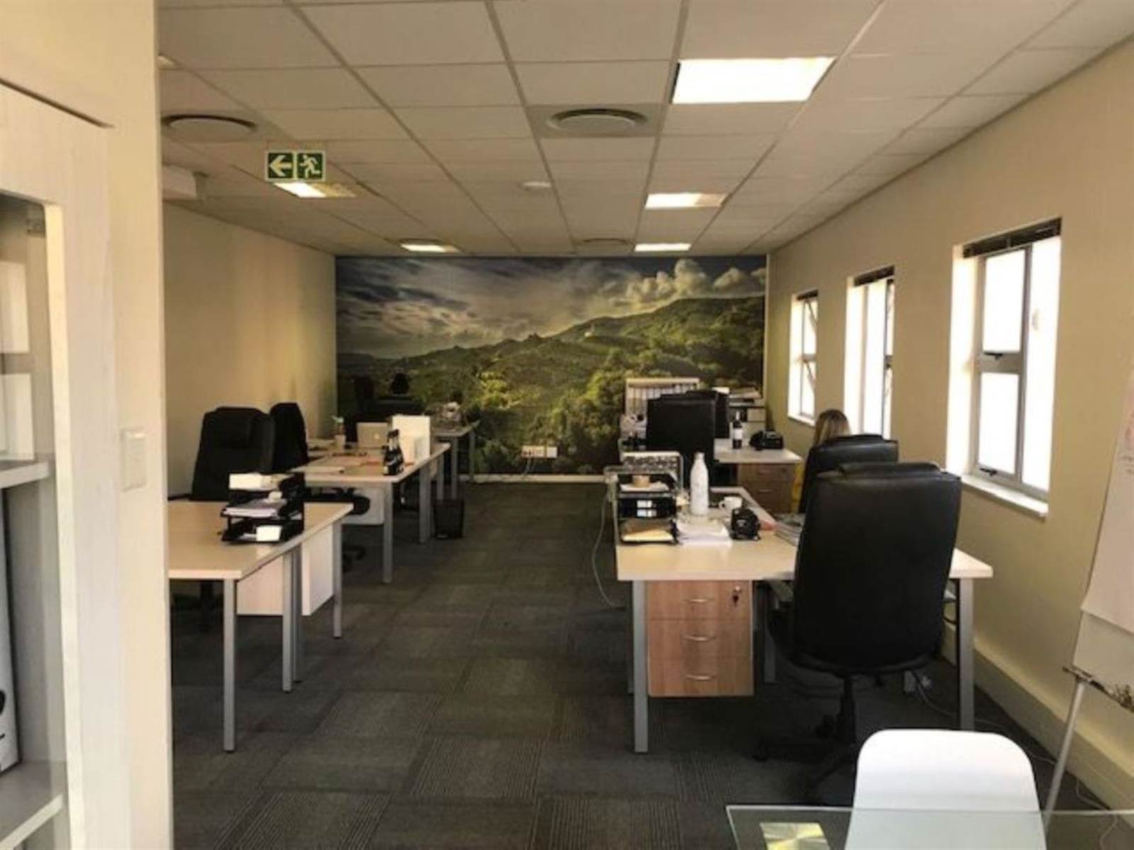 675  m² Commercial space in Fourways photo number 10