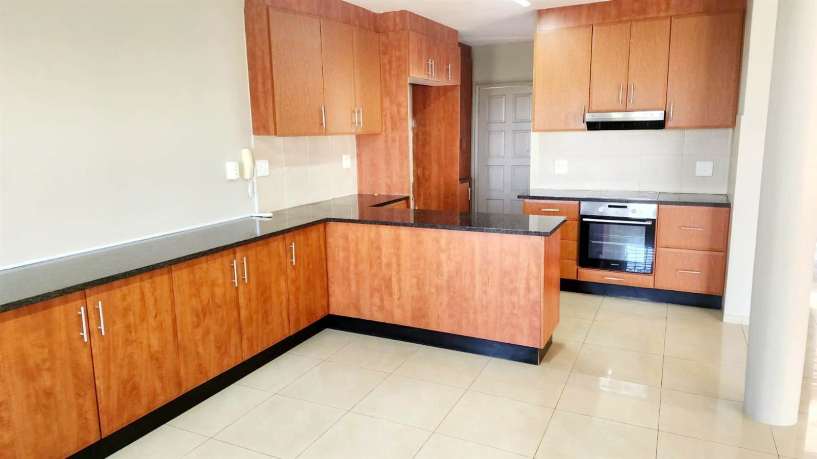 3 Bed Apartment in Mt Edgecombe photo number 10