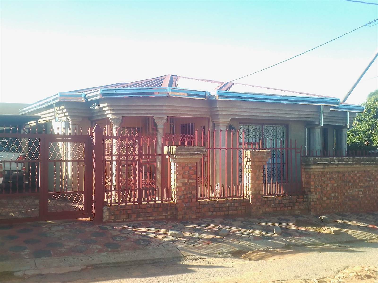 3 Bed House in Lethlabile photo number 1