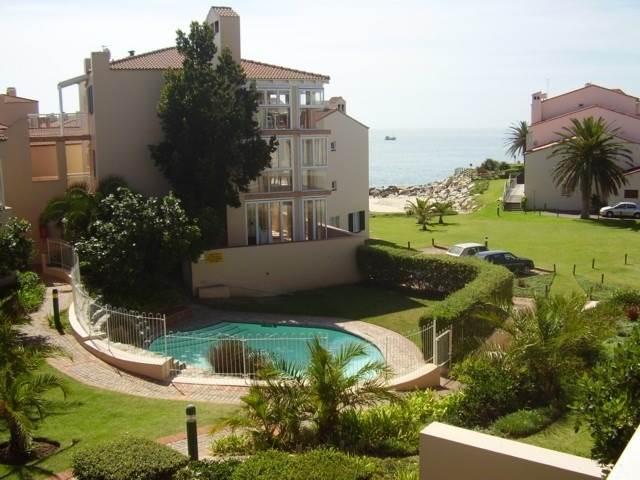 2 Bed Apartment in St Francis Bay photo number 10