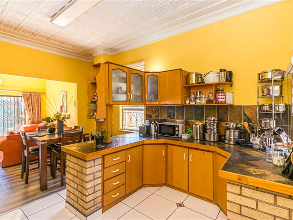 2 Bedroom House 2 Bedroom House