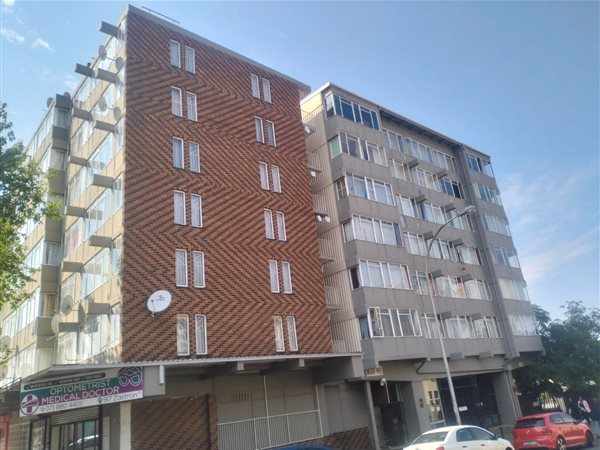 1 Bedroom Flat 1 Bedroom Flat