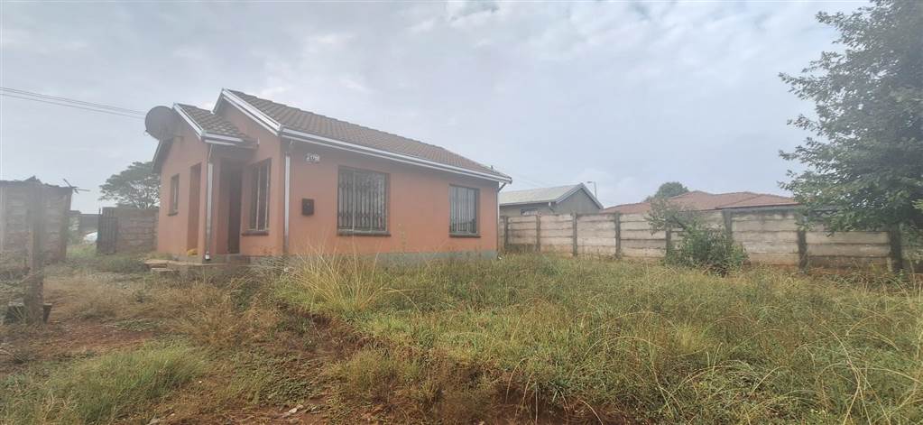 2 Bed House in Etwatwa photo number 8