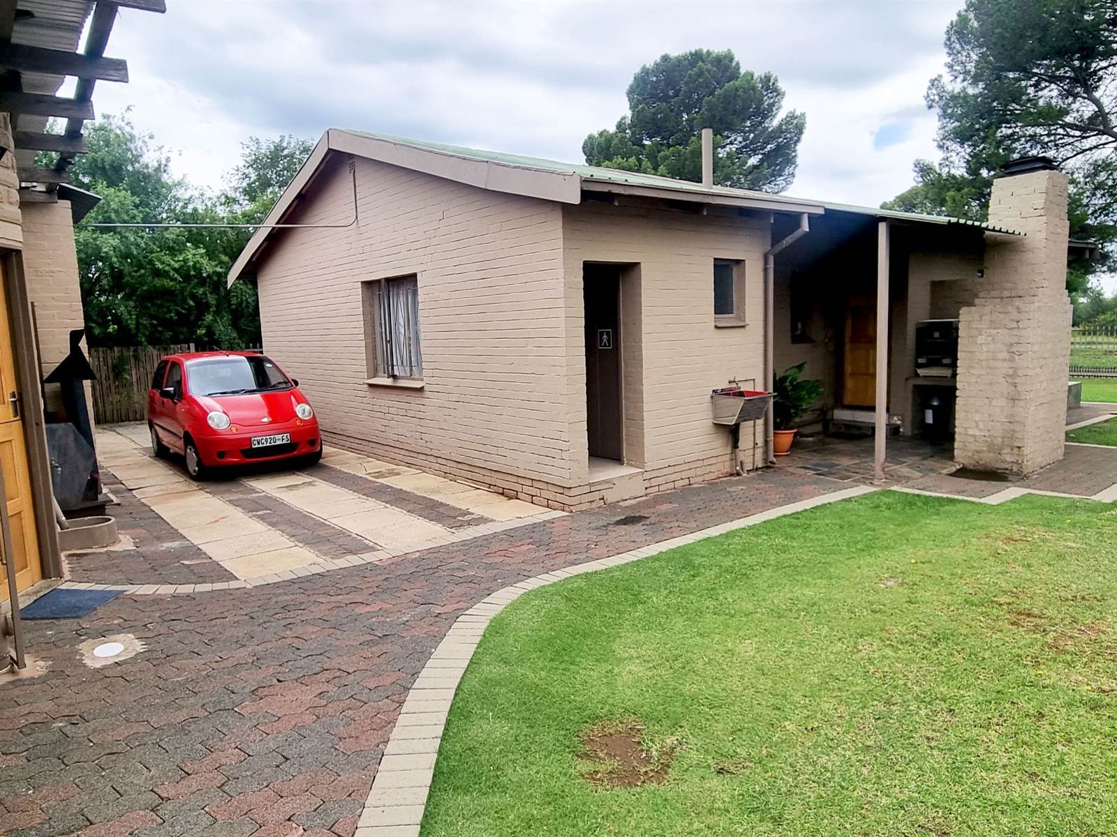 3 Bed House in Uitsig photo number 1