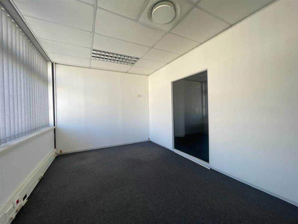163.75  m² Commercial space in Milnerton Central photo number 8