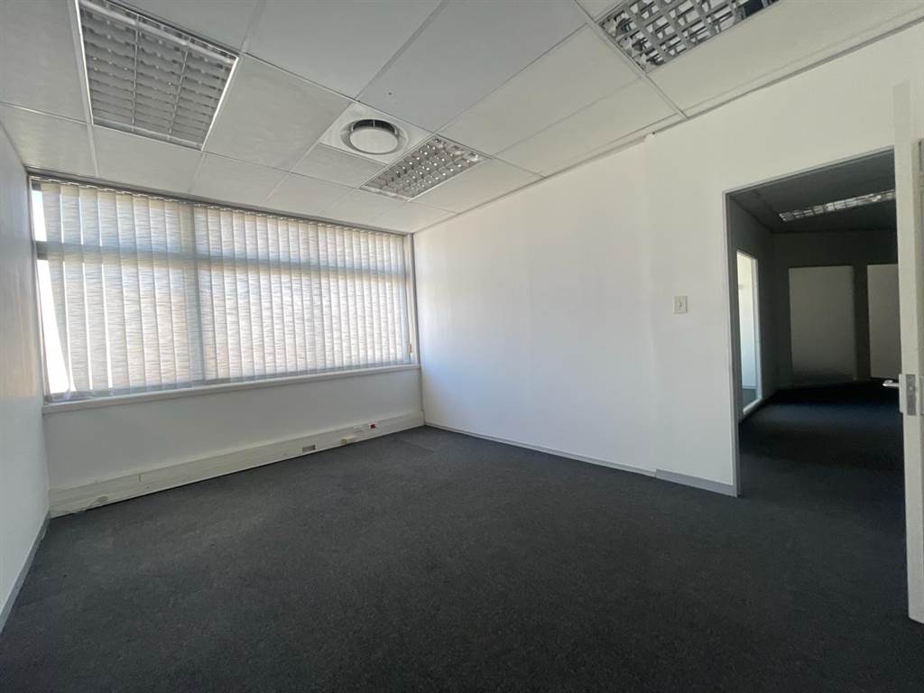 163.75  m² Commercial space in Milnerton Central photo number 23