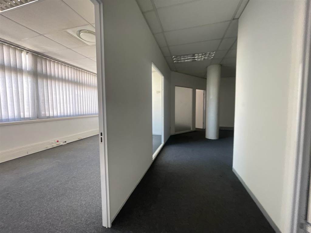163.75  m² Commercial space in Milnerton Central photo number 20