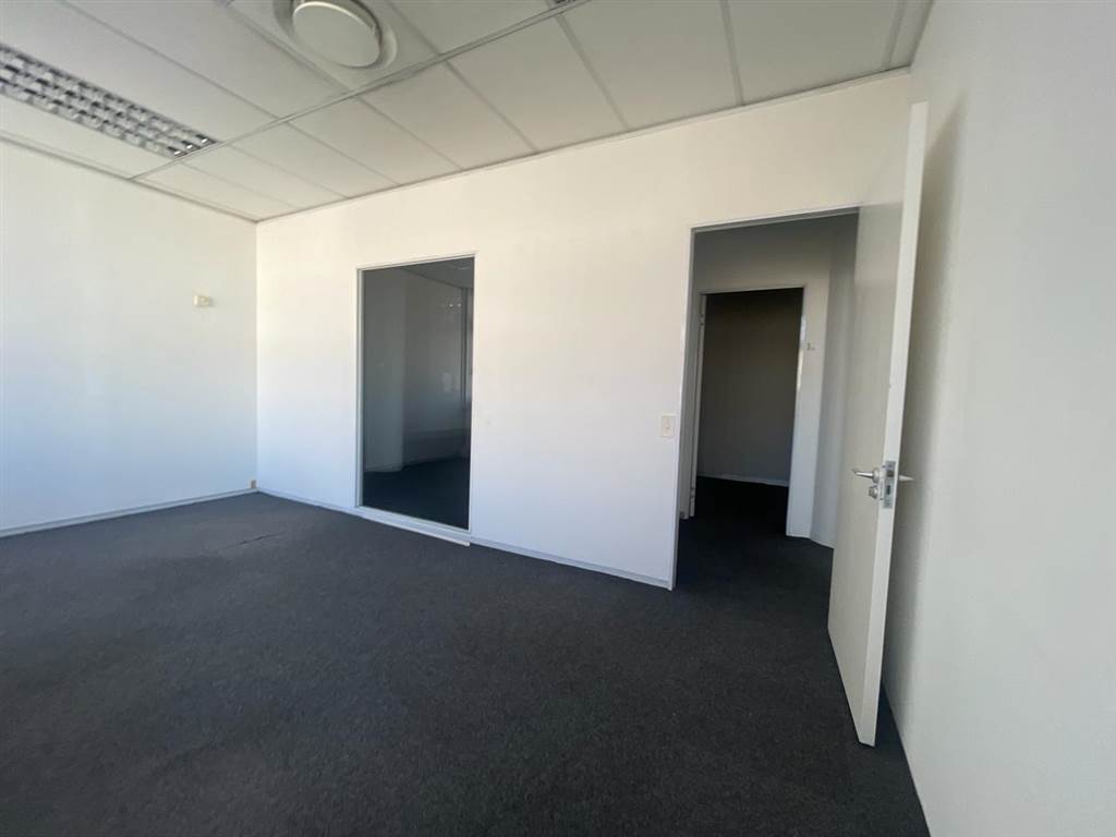 163.75  m² Commercial space in Milnerton Central photo number 16