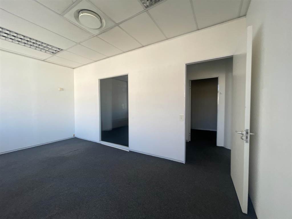 163.75  m² Commercial space in Milnerton Central photo number 15