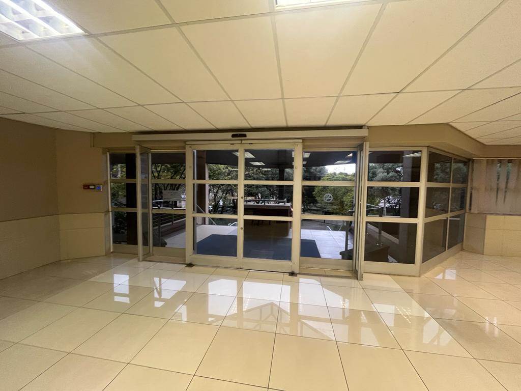 1322  m² Commercial space in Parktown photo number 3