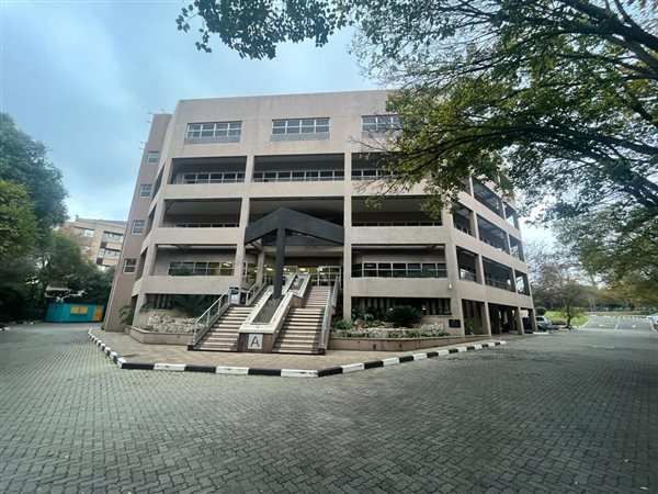 1322  m² Commercial space in Parktown