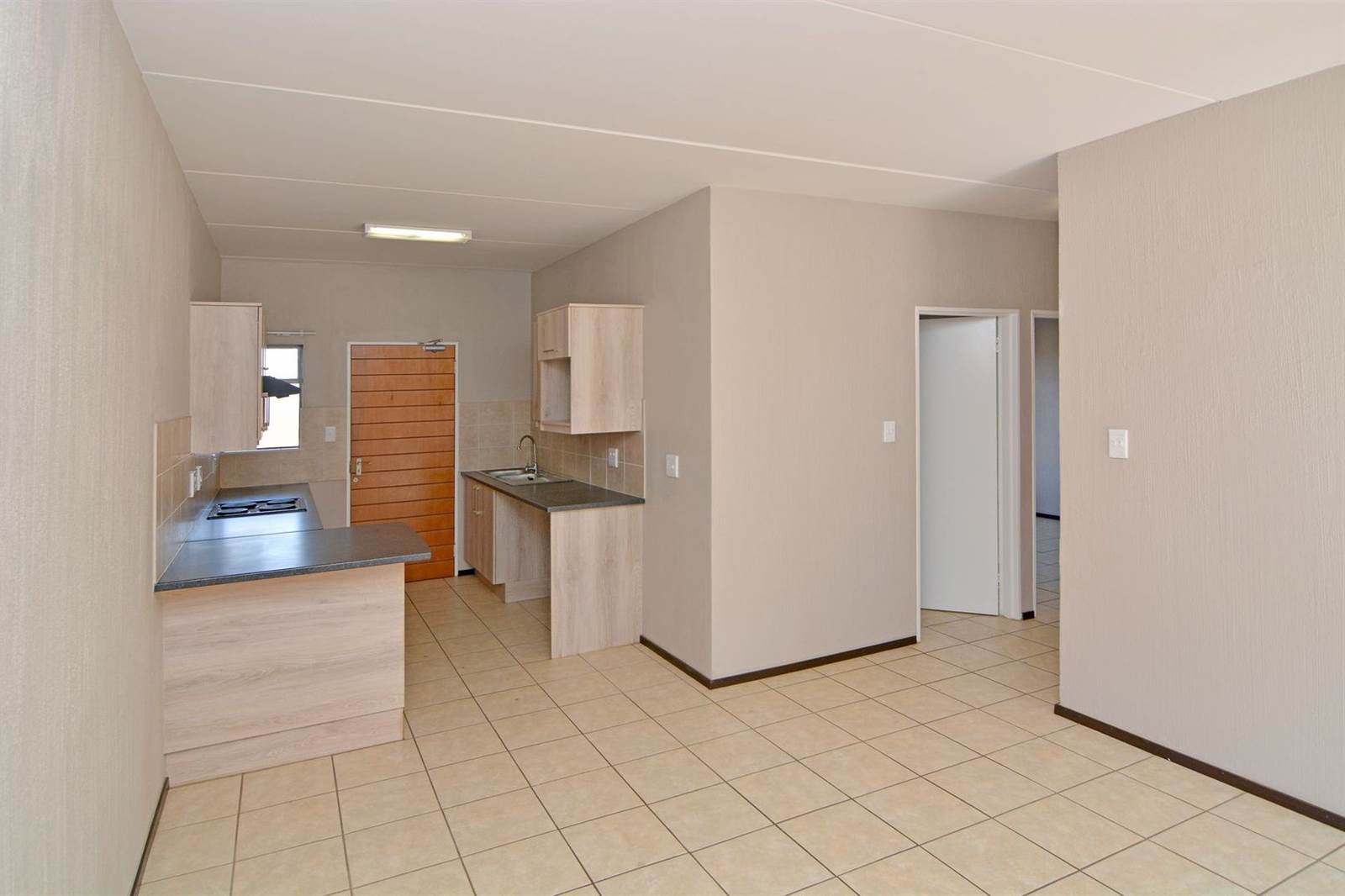 2 Bed Apartment in Bergbron photo number 9