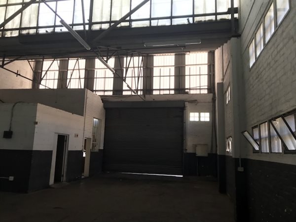 220  m² Industrial space