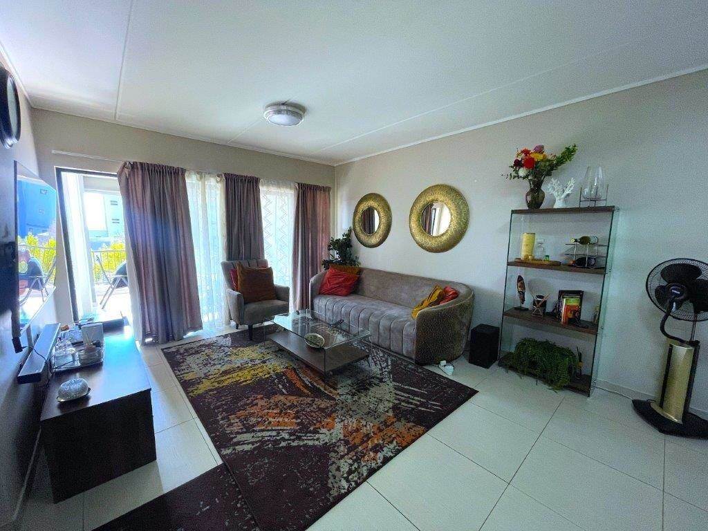 2 Bed Apartment in Kyalami photo number 2