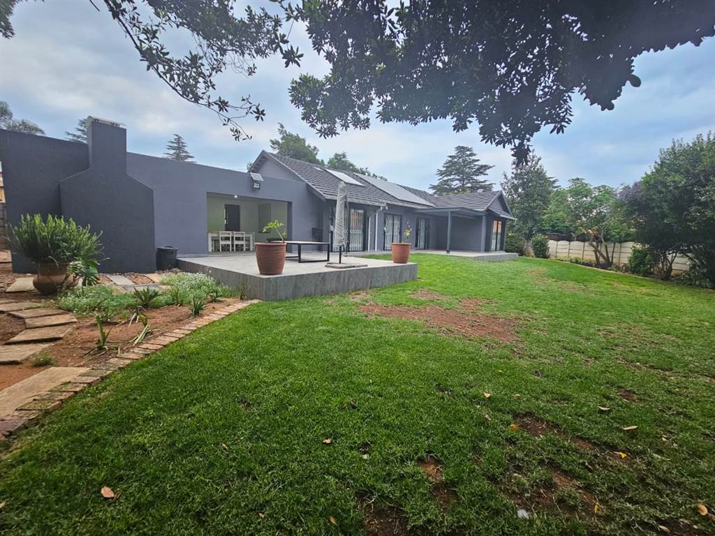 5 Bed House in Glen Marais photo number 1