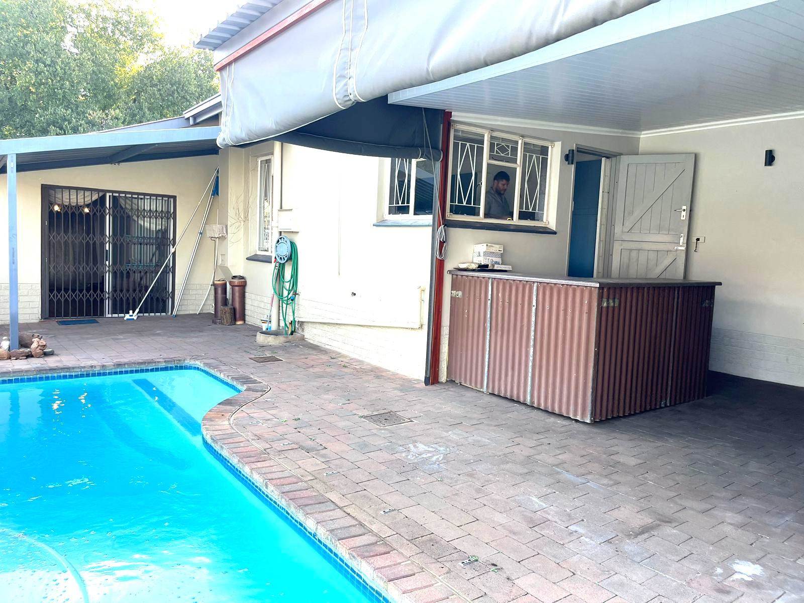 3 Bed House in Rietfontein photo number 7