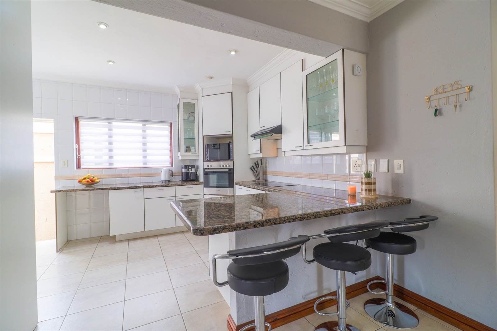 3 Bed Cluster in Lonehill photo number 3