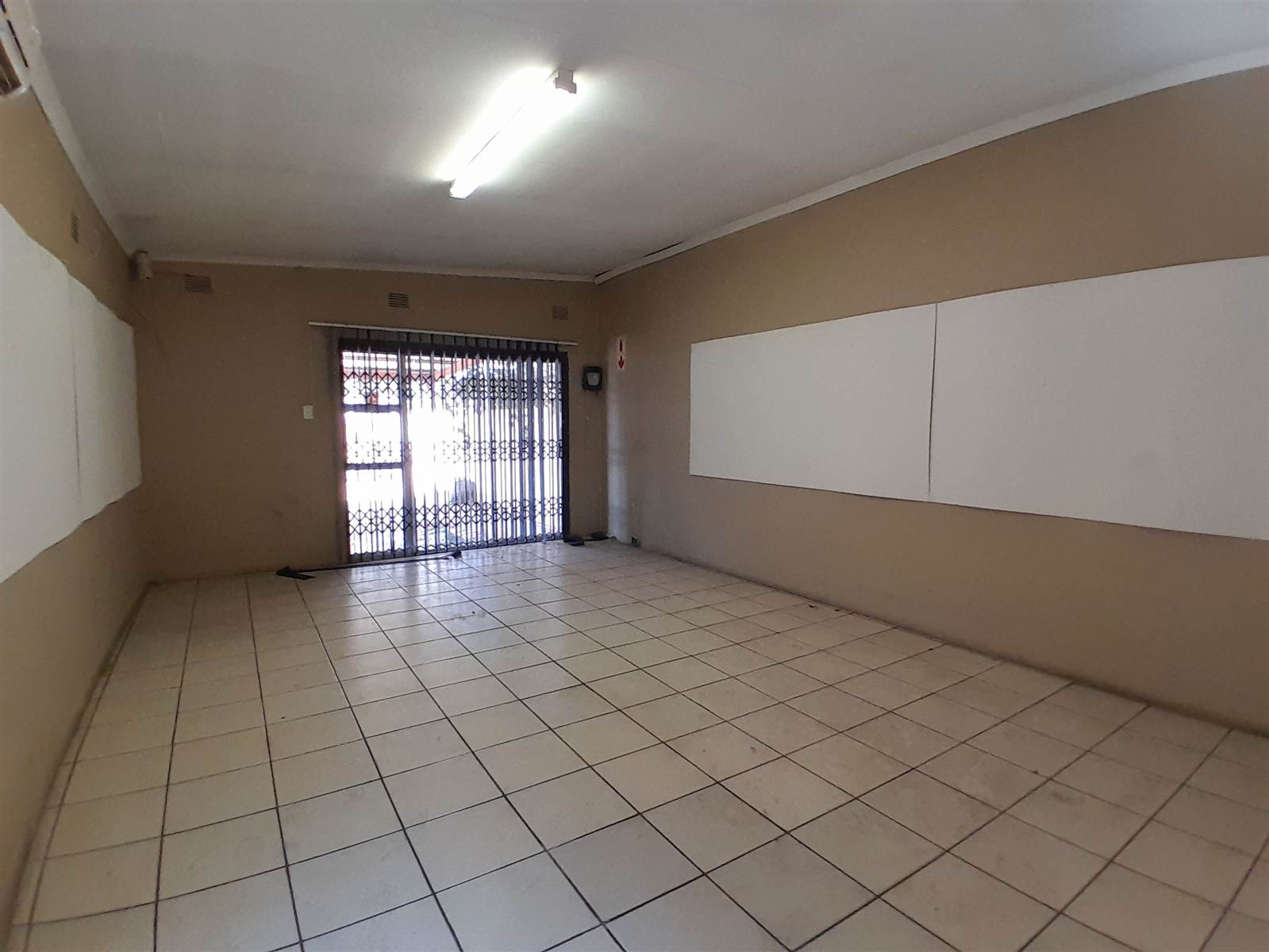 366  m² Commercial space in Rustenburg Central photo number 5