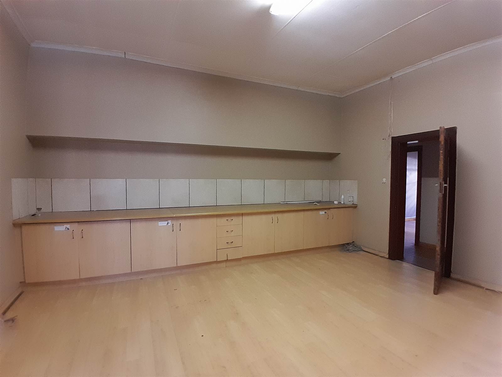 366  m² Commercial space in Rustenburg Central photo number 8