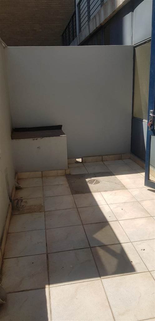 1 Bed Apartment in Braamfontein photo number 21