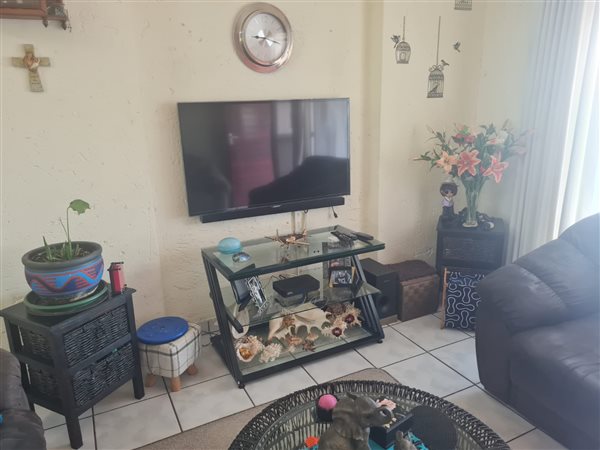 2 Bed Townhouse in Glenvista