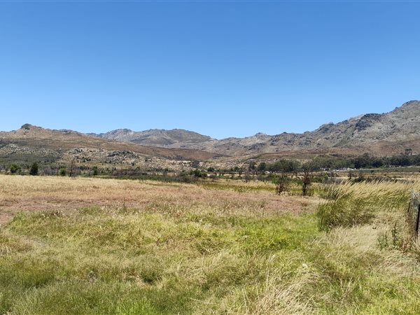 7 700 m² Land