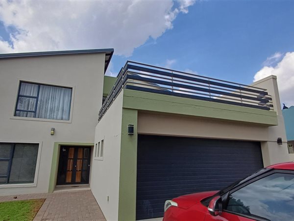 4 Bedroom House 4 Bedroom House