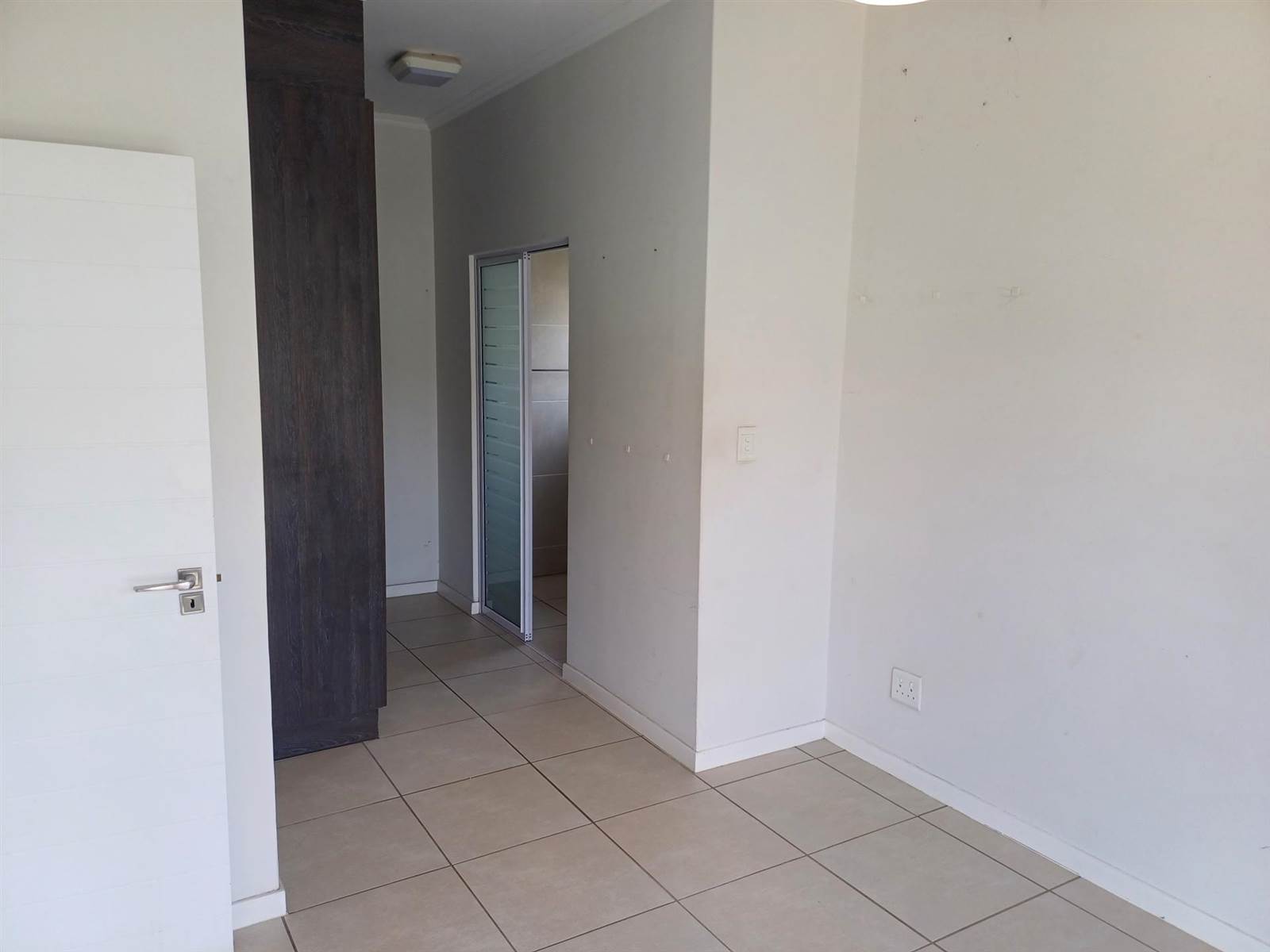 1 Bed Apartment in Modderfontein photo number 7