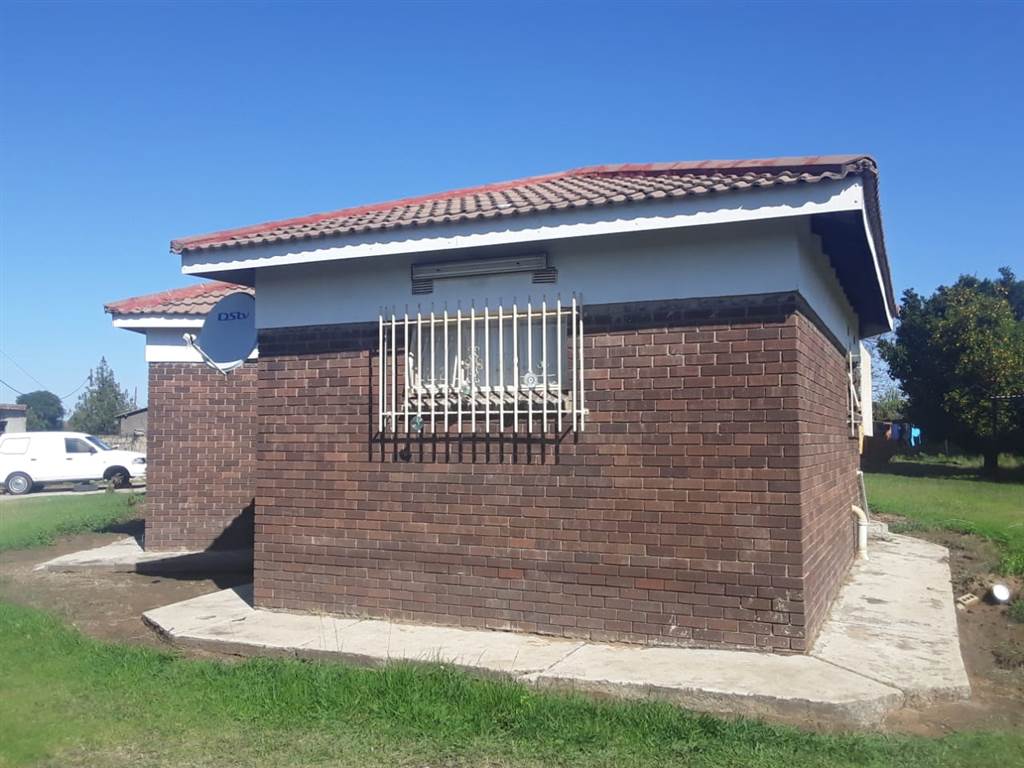 3 Bed House in Osizweni photo number 7