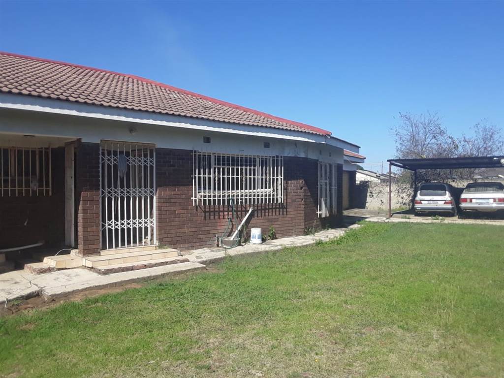 3 Bed House in Osizweni photo number 4