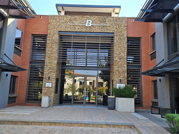 271  m² Office Space in Greenstone Hill