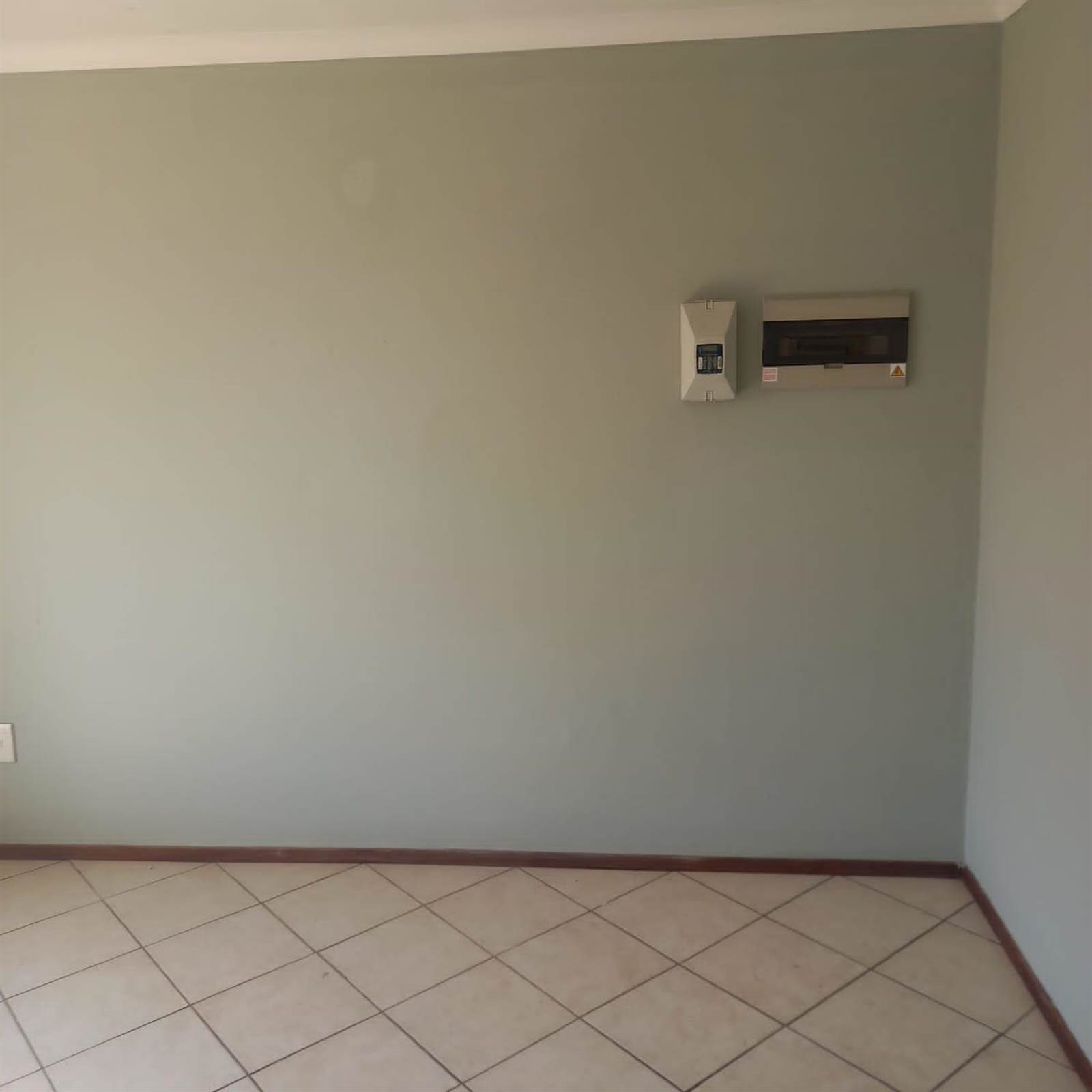 2 Bed Apartment in Chloorkop photo number 6
