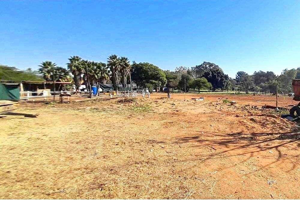 2.3 ha Land available in Heatherview photo number 1
